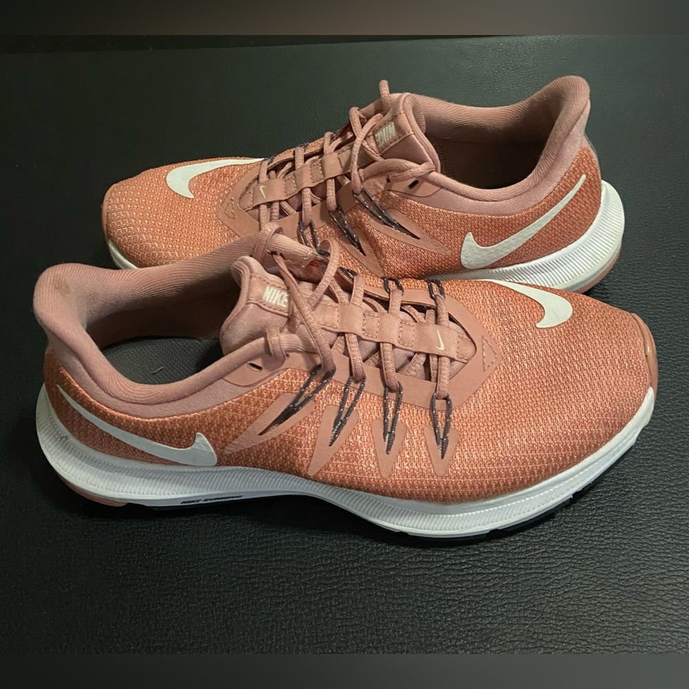 Nike Womens Running Shoes Pink AA7412-600 Size 6